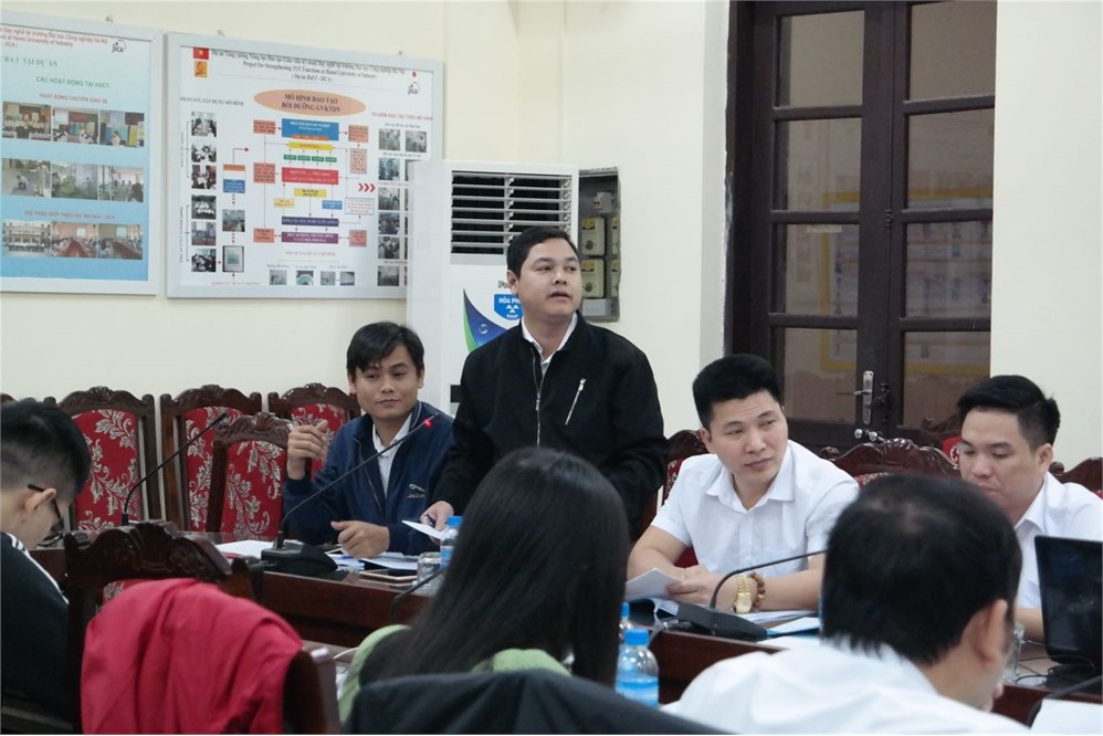 Hội thảo góp ý xây dựng ngân hàng câu hỏi trắc nghiệm, đề thi thực hành đánh giá kỹ năng nghề Công nghệ thông tin