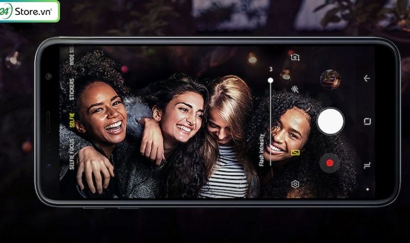 chụp ảnh có nên cười không