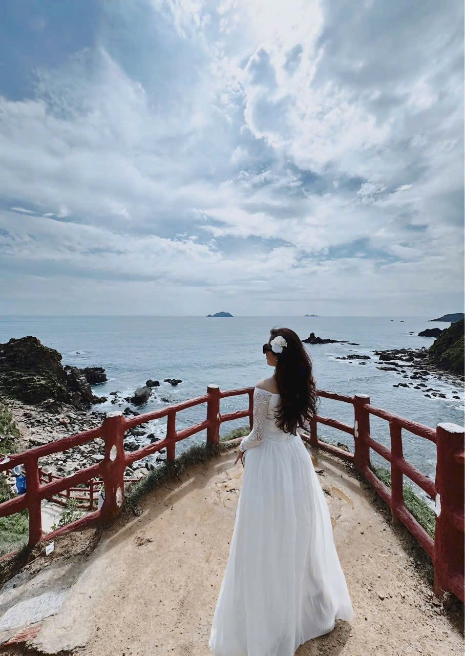 Tip tạo dáng giúp ảnh biển trông đắt giá