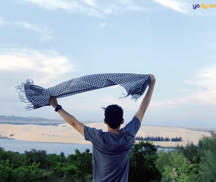 ảnh chụp sau lưng nam buồn