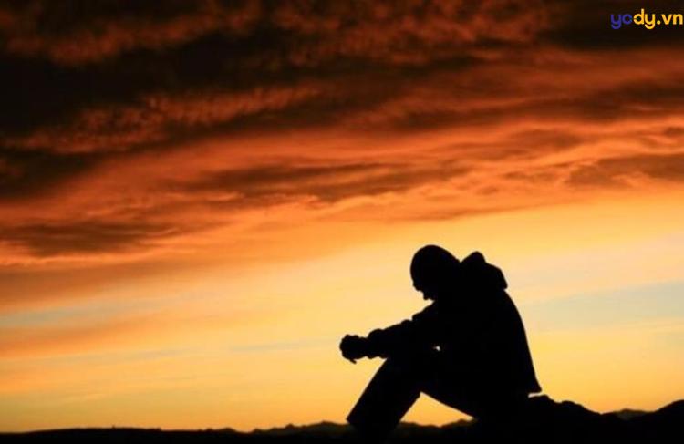 ảnh chụp sau lưng nam buồn