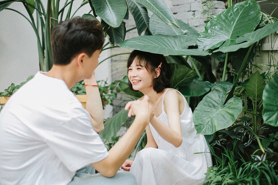 kieu-chup-anh-ky-yeu-voi-nguoi-yeu-chat