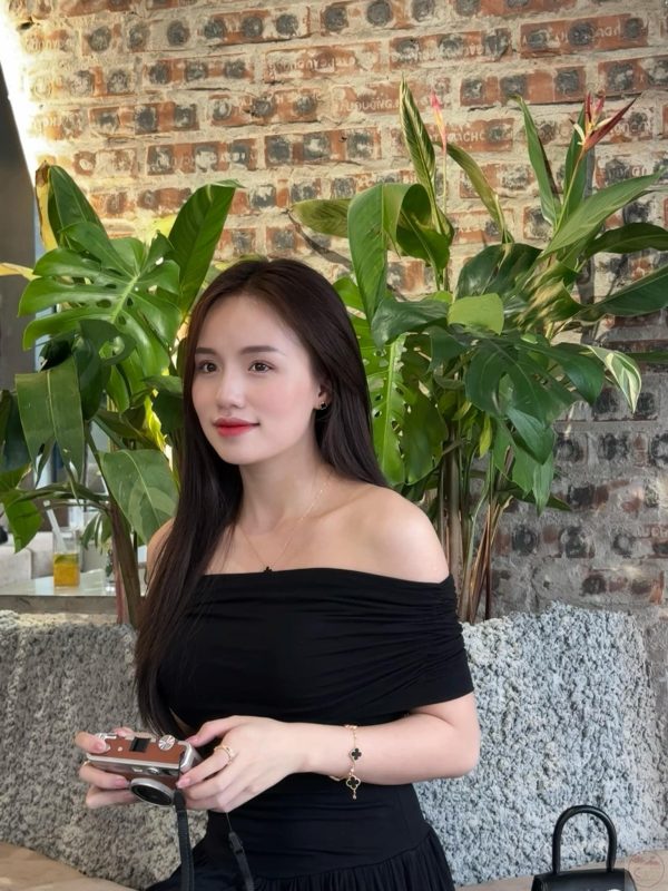 Ảnh Thị Nhung bikini sexy khoe dáng nóng bỏng mới nhất