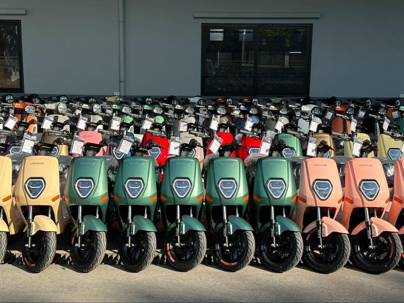 Phụ huynh và học sinh cấp 2 nên lựa chọn địa chỉ mua xe máy và xe đạp điện chính hãng như đại lý OSAKAR nhằm đảm bảo lợi ích về bảo hành và được tư vấn tận tình nhất