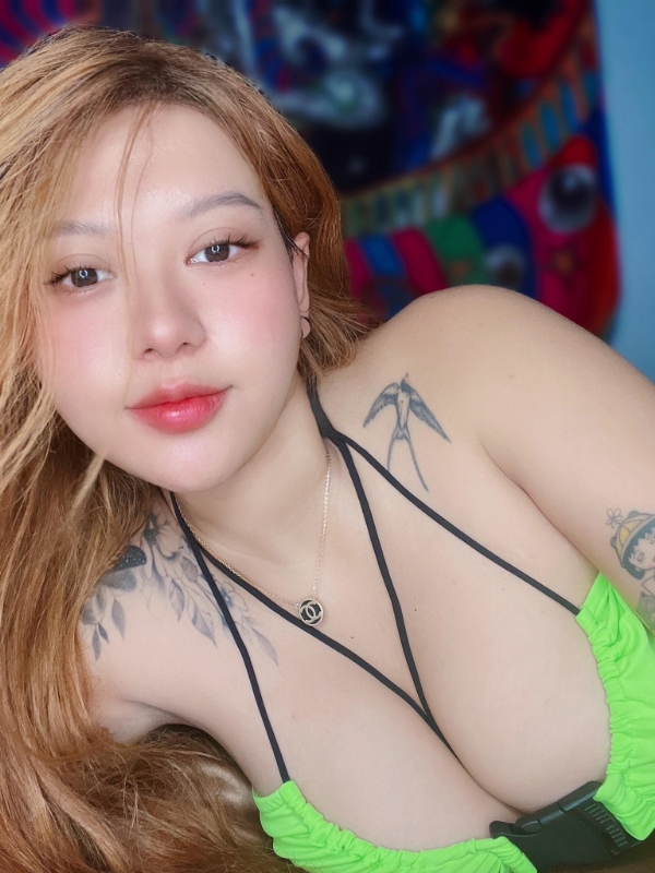 Nét đẹp quyến rũ khó có thể rời mắt.