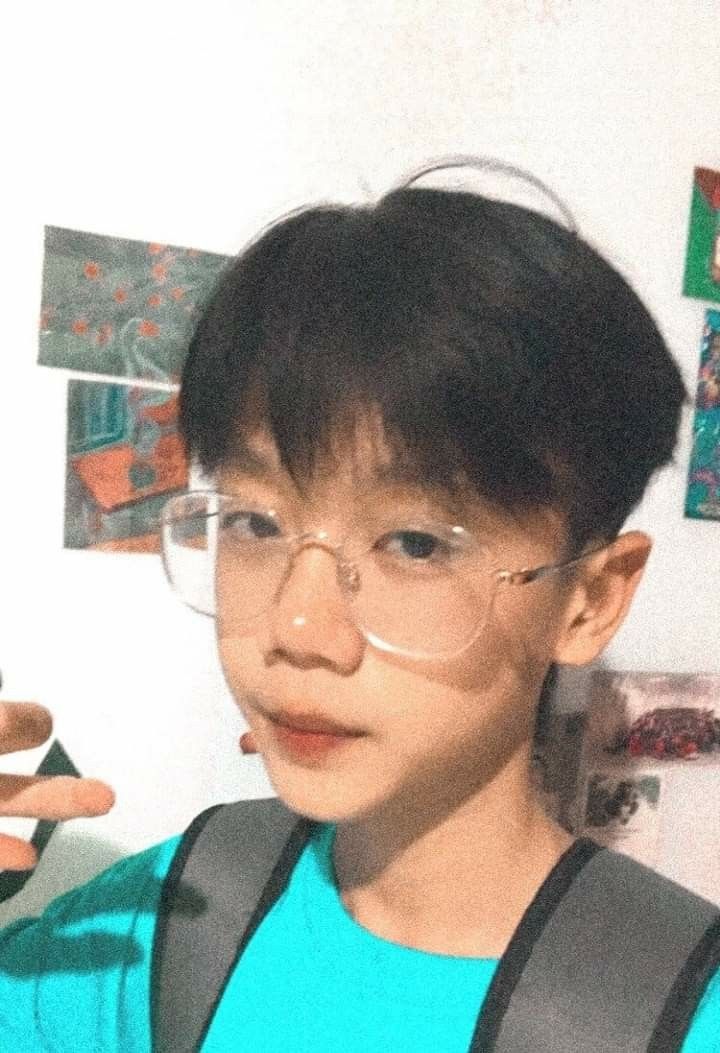 Ảnh trai đẹp 14 tuổi tạo nên sự quan tâm mạnh mẽ từ giới trẻ trên nhiều nền tảng trực tuyến