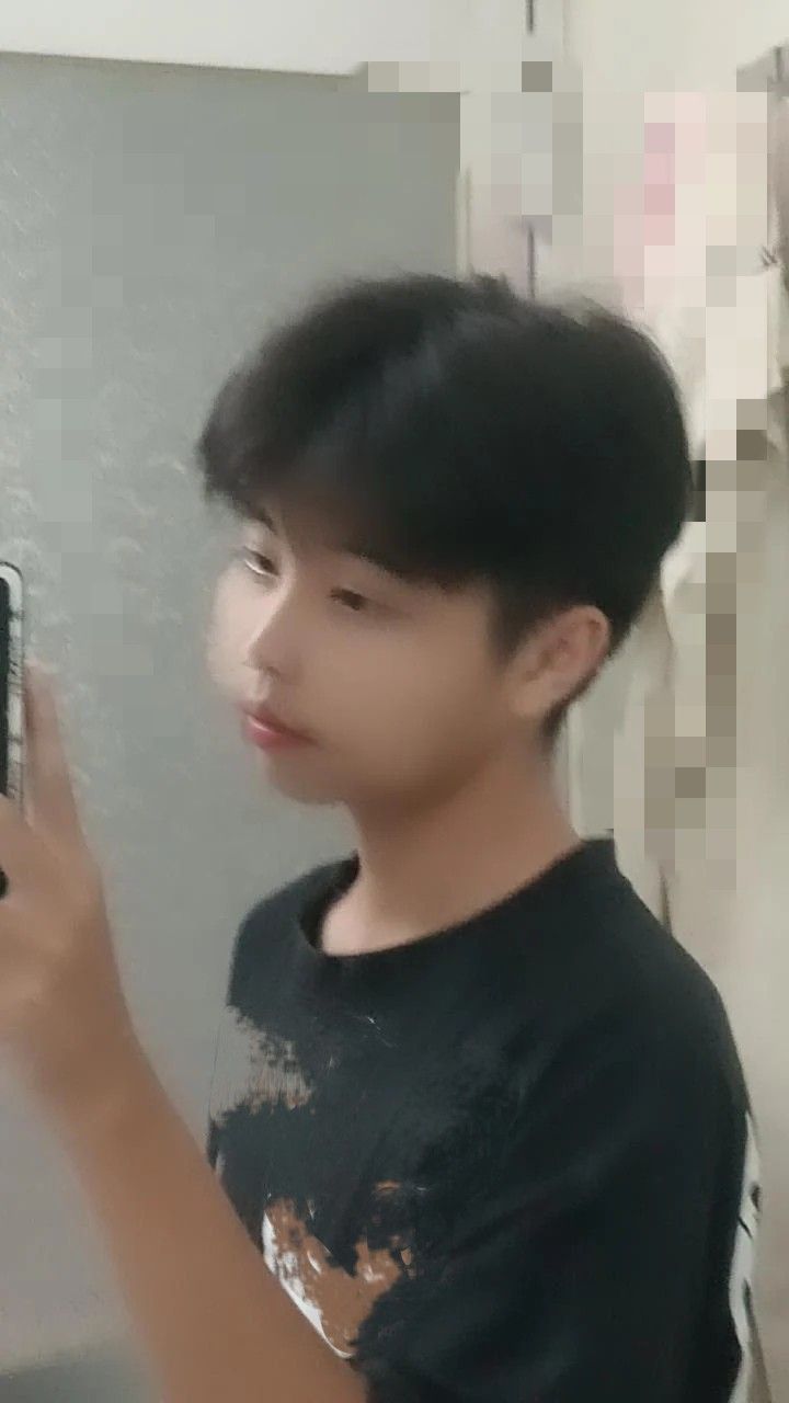 Tải ảnh trai đẹp 14 tuổi để cảm nhận sự trong sáng và giản dị quen thuộc