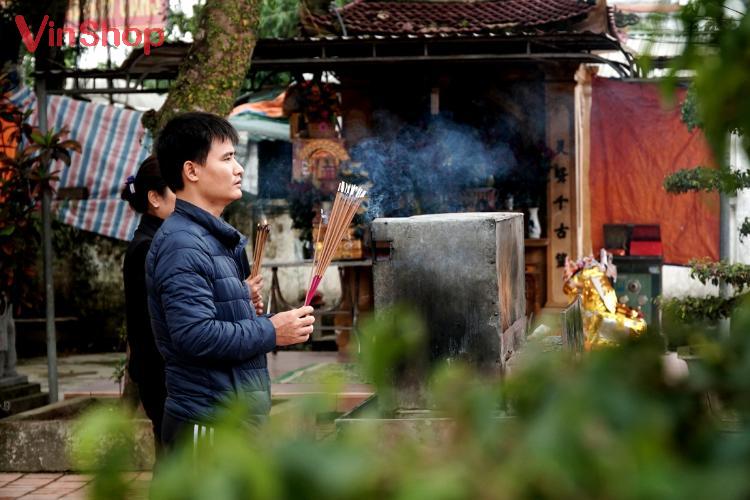 Tại sao có 2 đền Ông Hoàng Mười 4