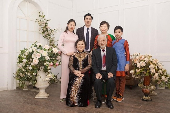 chup anh gia dinh 4 nguoi