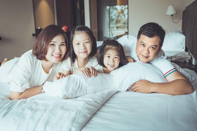 chup anh gia dinh 4 nguoi