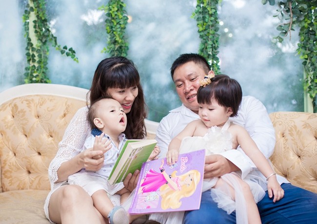 chup anh gia dinh 4 nguoi