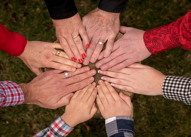 chup anh gia dinh 4 nguoi