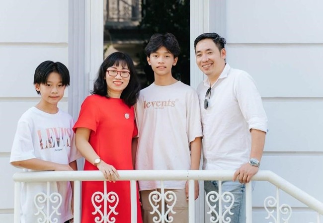 chup anh gia dinh 4 nguoi