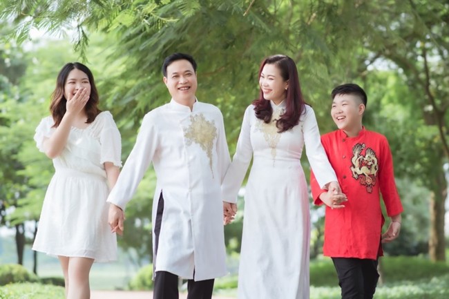 chup anh gia dinh 4 nguoi