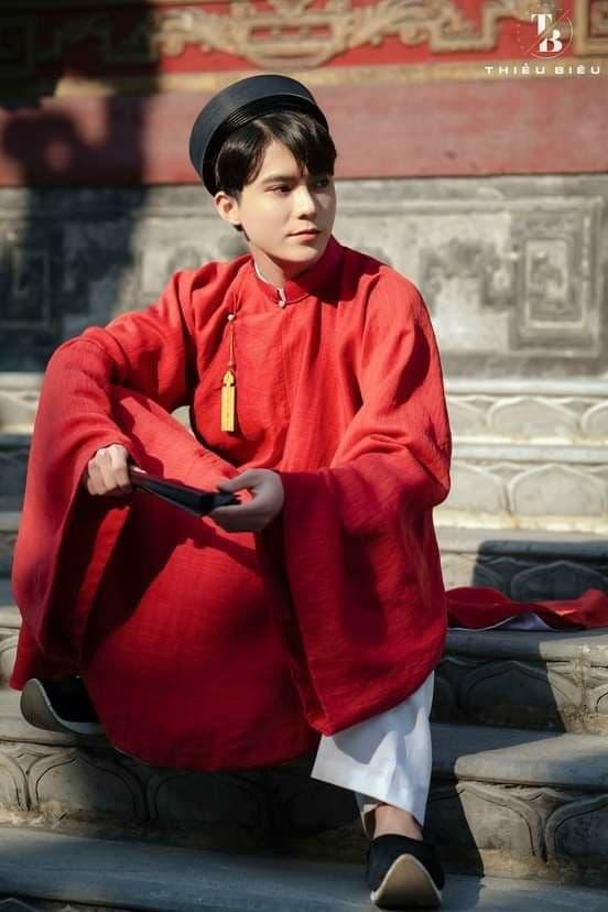 tạo dáng chụp ảnh tết cho nam 8