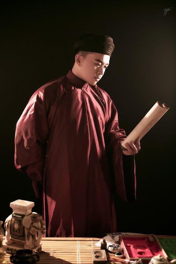 tạo dáng chụp ảnh tết cho nam 10