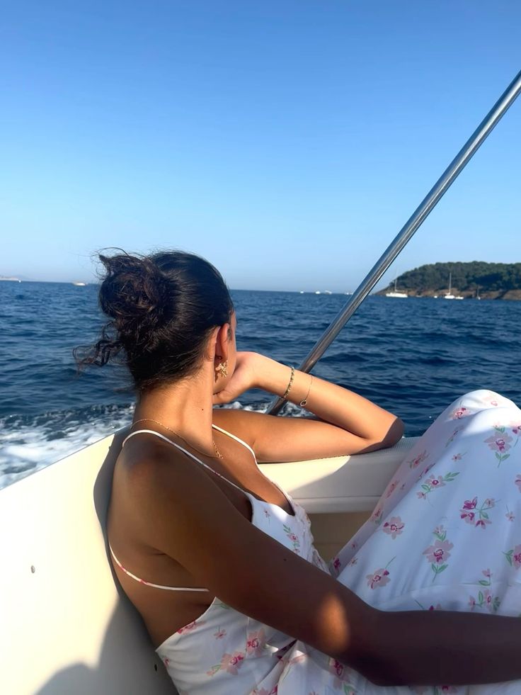 Du thuyền là phông nền lý tưởng cho những ngày thảnh thơi