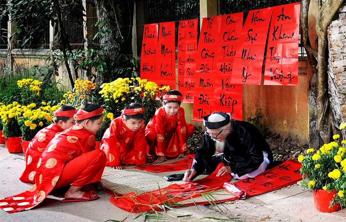 vietnamese-lunar-new-year-calligraphy