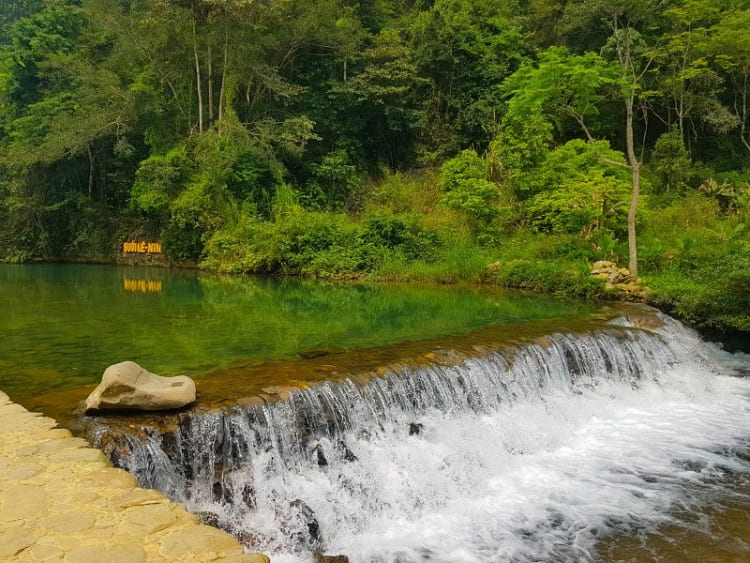 Suối Lê - Nin tại khu di tích Pác Bó