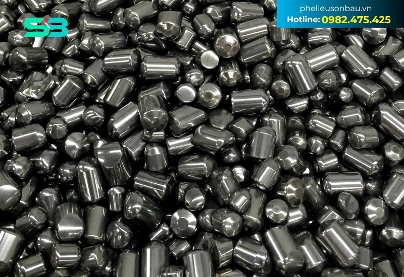 Wolfram (hay còn gọi là Tungsten) có độ dẫn điện bằng khoảng 30% so với bạc