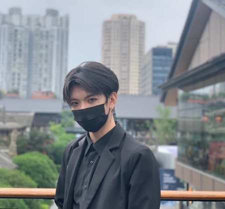 Tao-dang-chup-anh-can-mat-deo-khau-trang