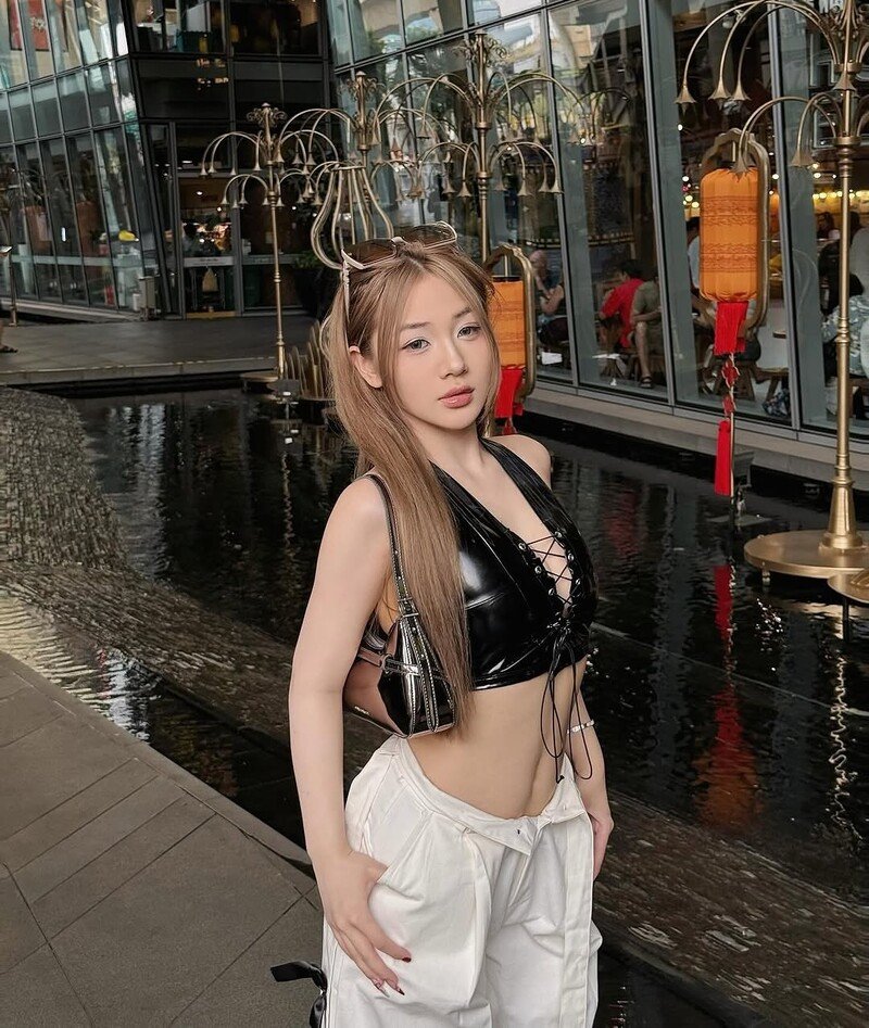 trần hà linh sexy