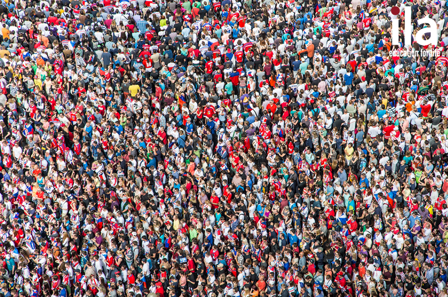 Thế giới đông đúc.