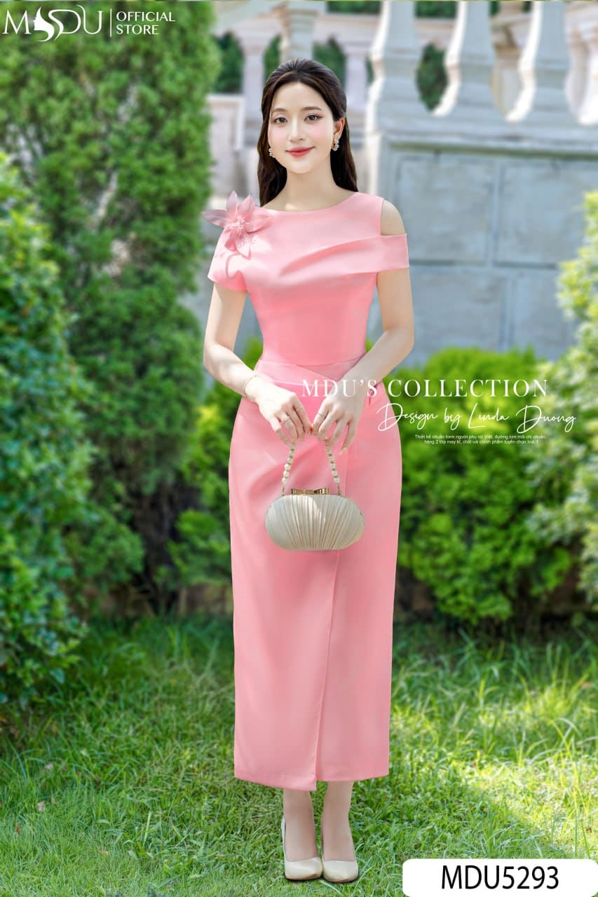 Váy Body Xẻ Tà Thoải Mái Và Dễ Di Chuyển