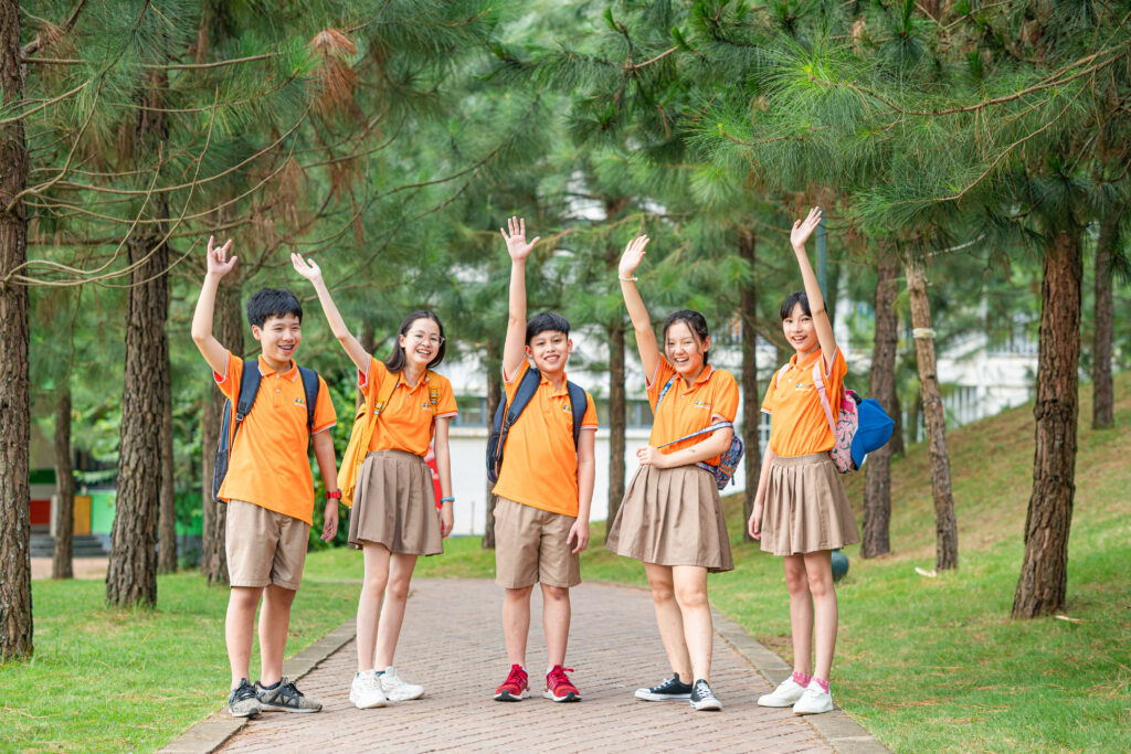 Không lạm dụng nhiều màu sắc