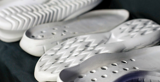 Đế dày làm từ EVA rất nhẹ