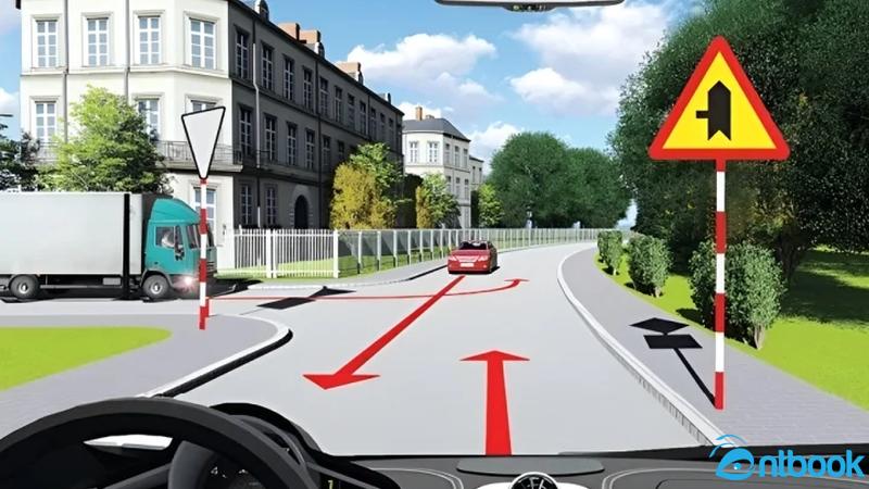 Xe nào phải nhường đường