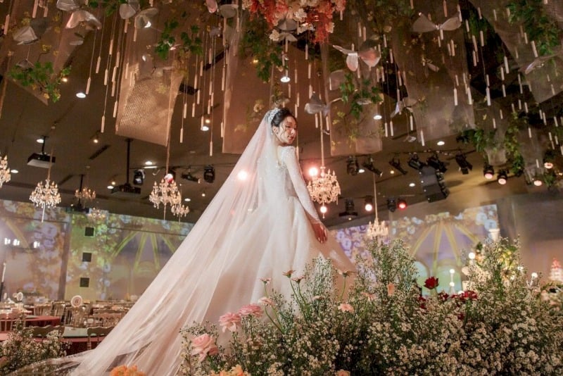 Nam, nữ sinh năm 1998 nên kết hôn năm bao nhiêu tuổi?