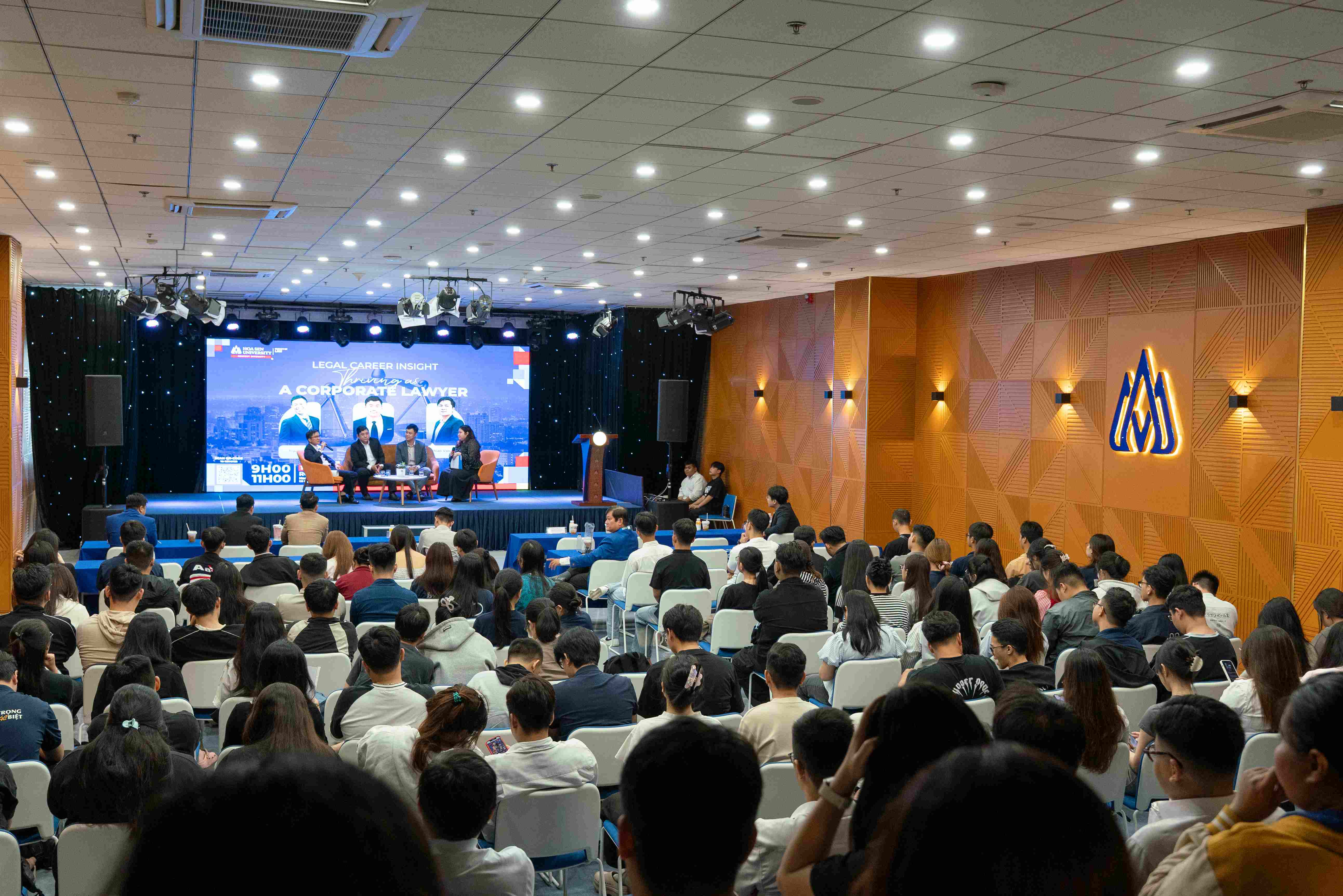 Legal Career Insight - Định hướng nghề Corporate Lawyer cho sinh viên ngành Luật HSU