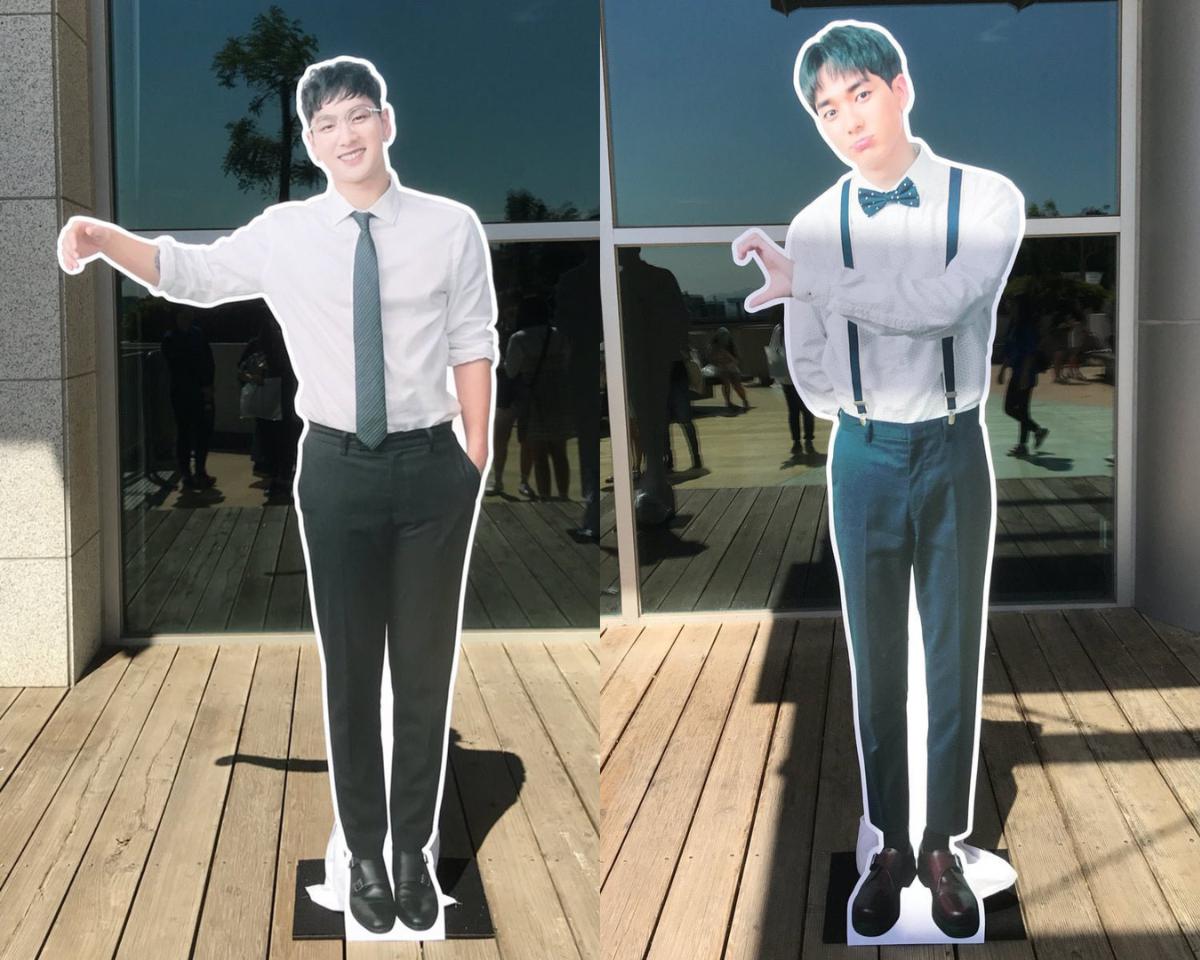 standee mô hình người diễn viên