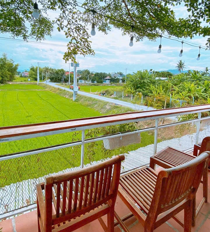 Gác Lúa Coffee - Quán cà phê view đồng lúa siêu chill ở Diên Khánh, Khánh Hòa