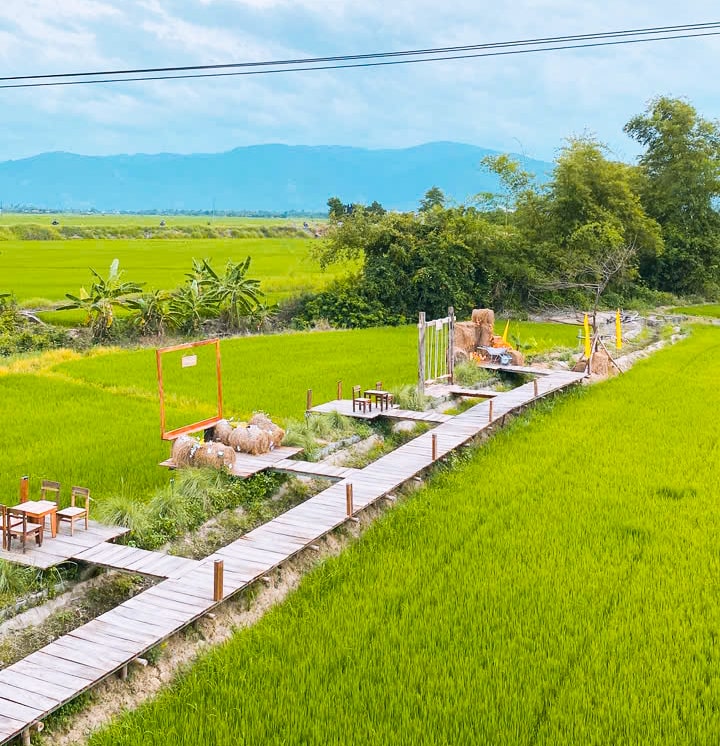 Gác Lúa Coffee - Quán cà phê view đồng lúa siêu chill ở Diên Khánh, Khánh Hòa