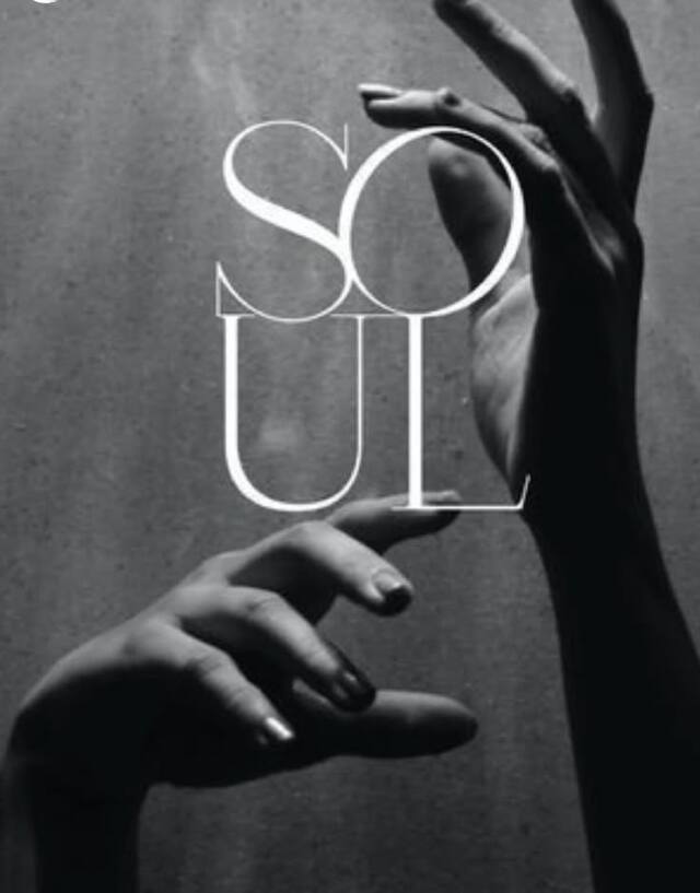 Hình nền máy tính nắm tay kèm ảnh đôi tay tình yêu