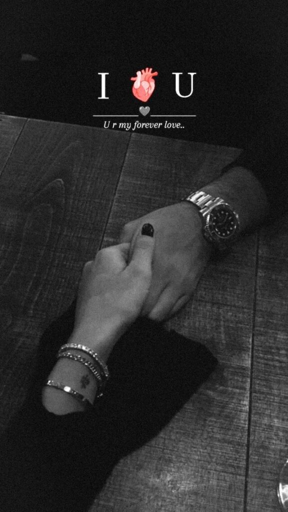 Ảnh đôi tay tình yêu cho hình nền máy tính đơn giản