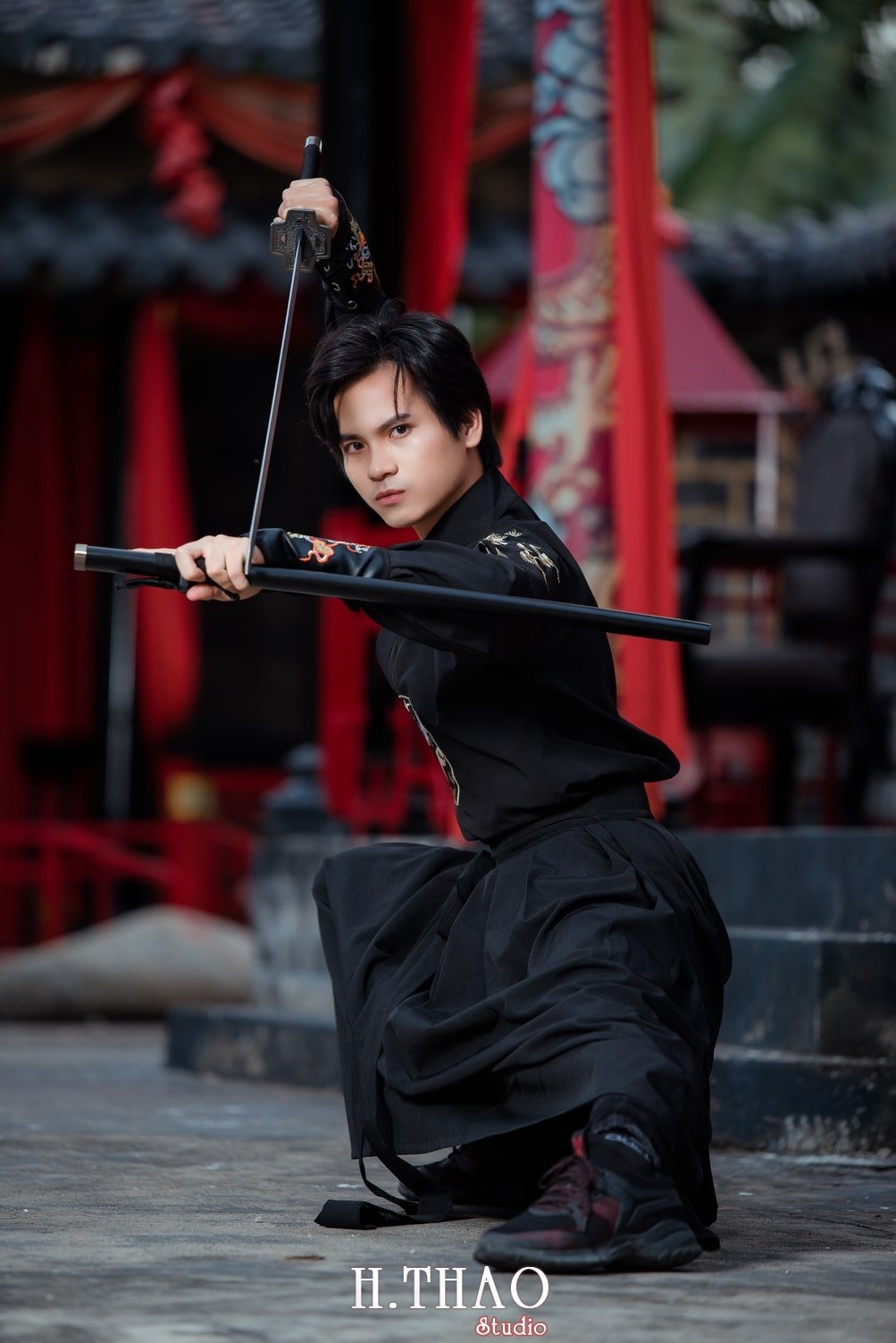 Anh co trang nam 17 - 5 concept chụp ảnh cổ trang HOT nhất hiện nay - HThao Studio