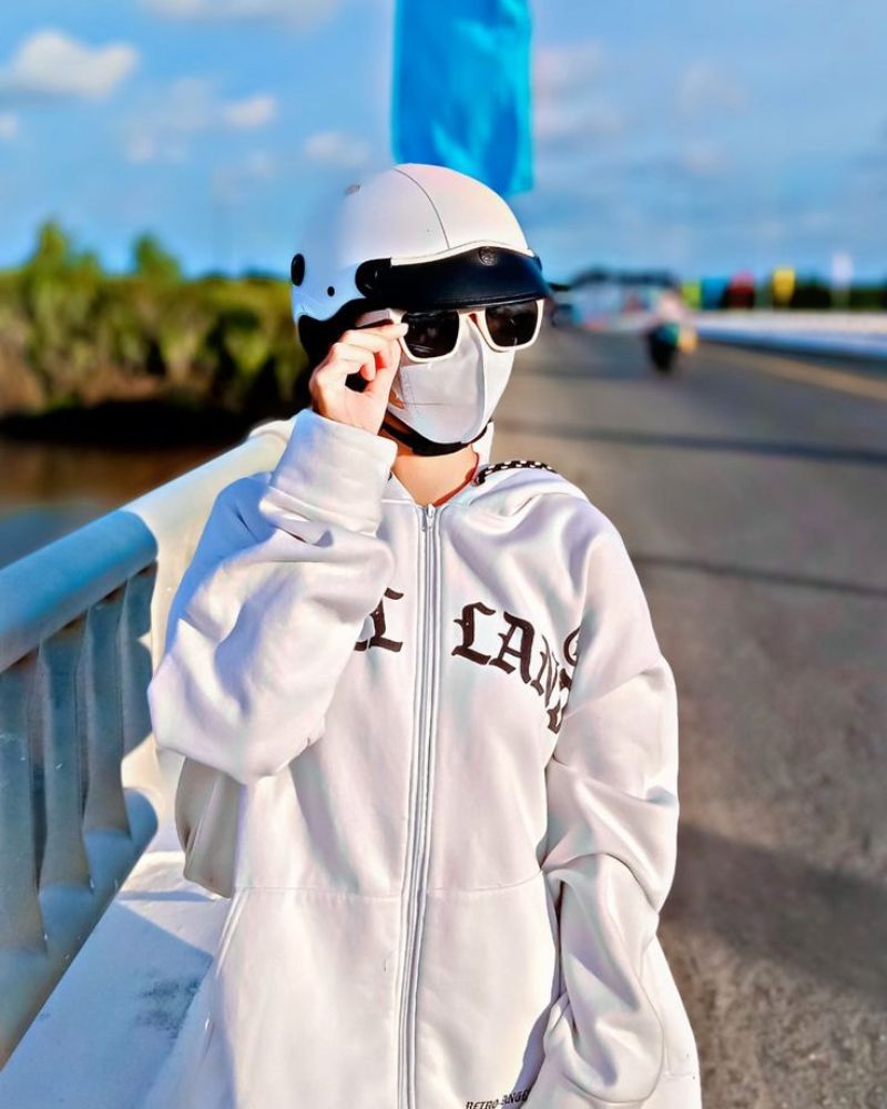 Ảnh gái che mặt bằng khẩu trang cực ngầu