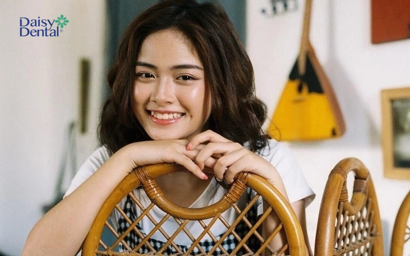 Nhan sắc cùng nụ cười làm bối rối lòng người