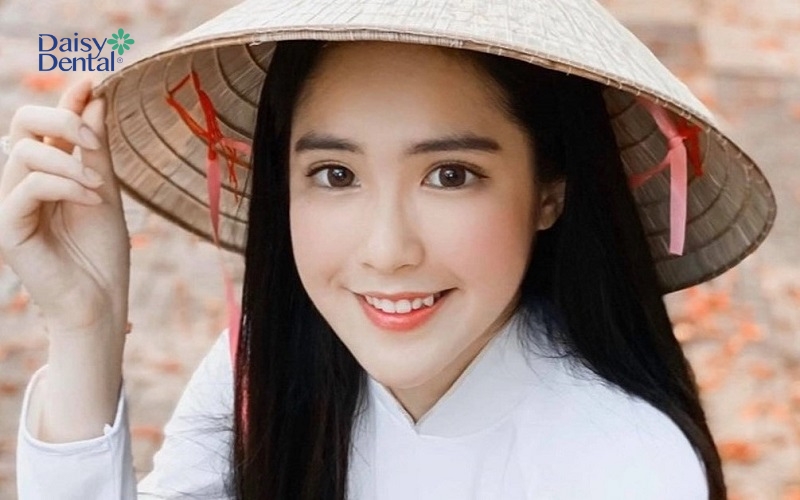 Nàng hot girl Đồng Tháp đẹp quyến rũ, ngọt ngào với nụ cười răng khểnh