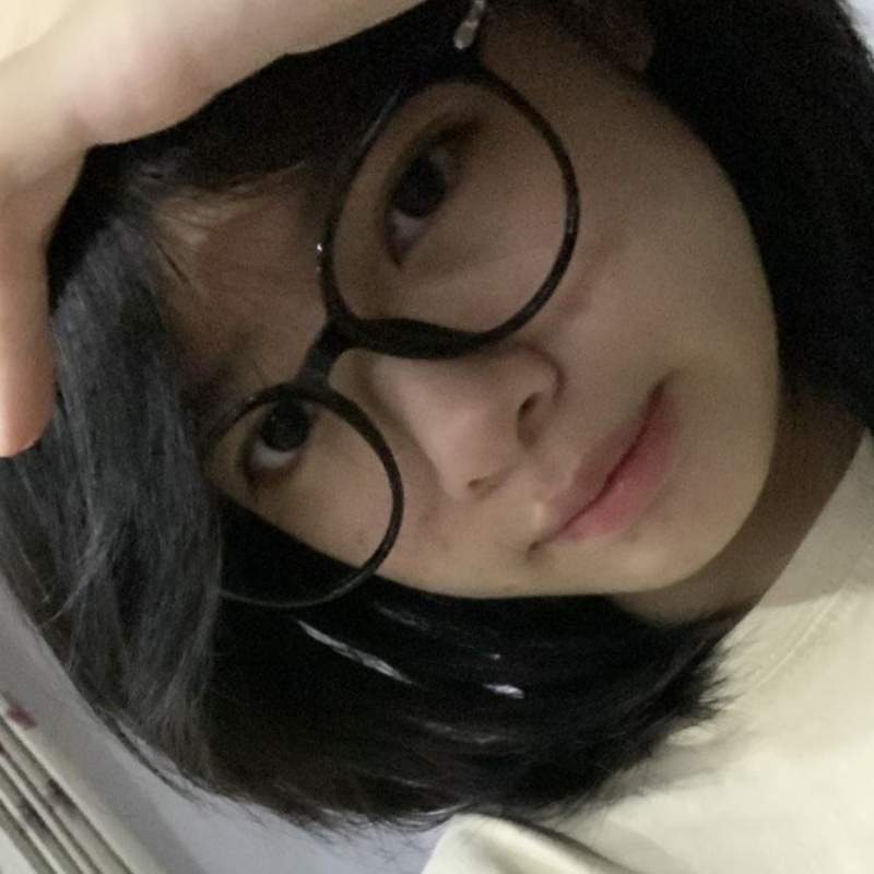 avatar ảnh gái xinh k8 cận mặt đang cười