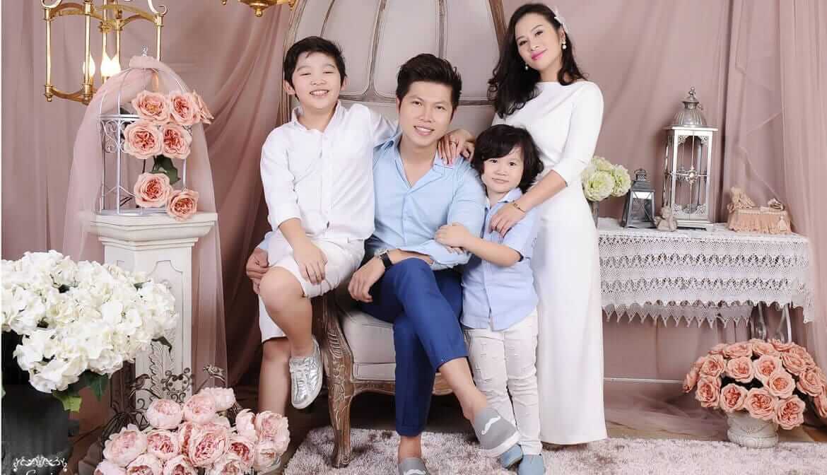 Cách tạo dáng chụp ảnh gia đình 4 người