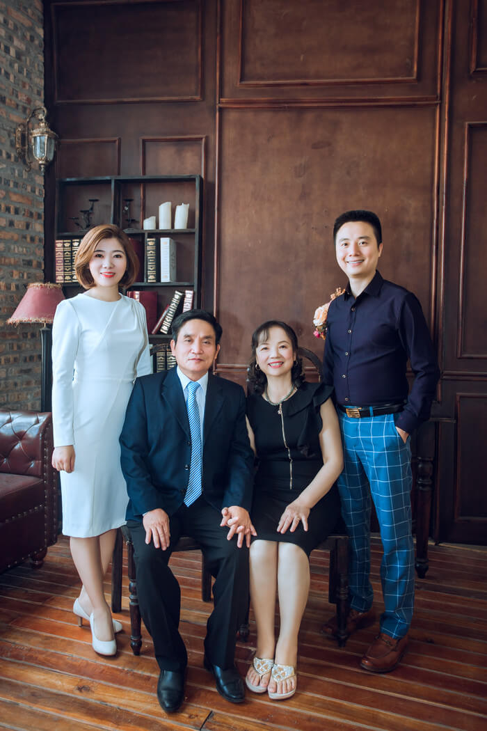 Album chụp ảnh gia đình 4 người