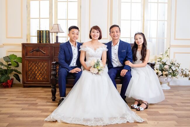 Album chụp ảnh gia đình 4 người