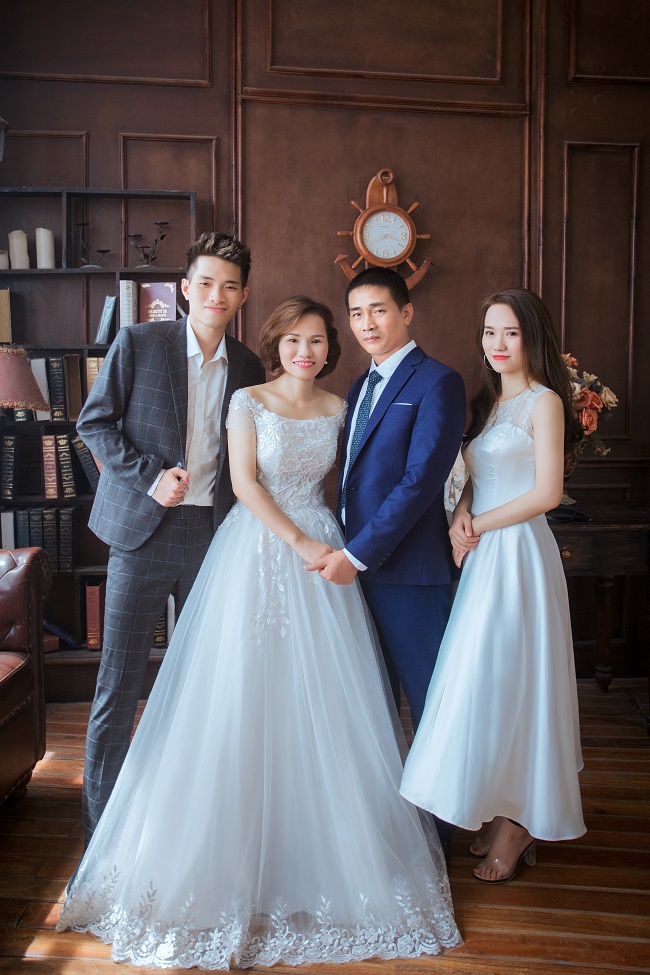 Ý tưởng chụp hình gia đình 4 người chưa bao giờ lỗi thời