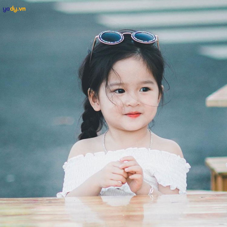 Ảnh đại diện hài hước cho người yêu con nít xinh như công chúa