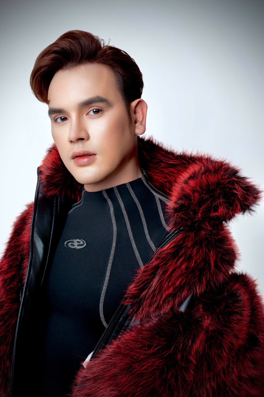 Diệp Bùi gây bão mạng xã hội qua bộ ảnh