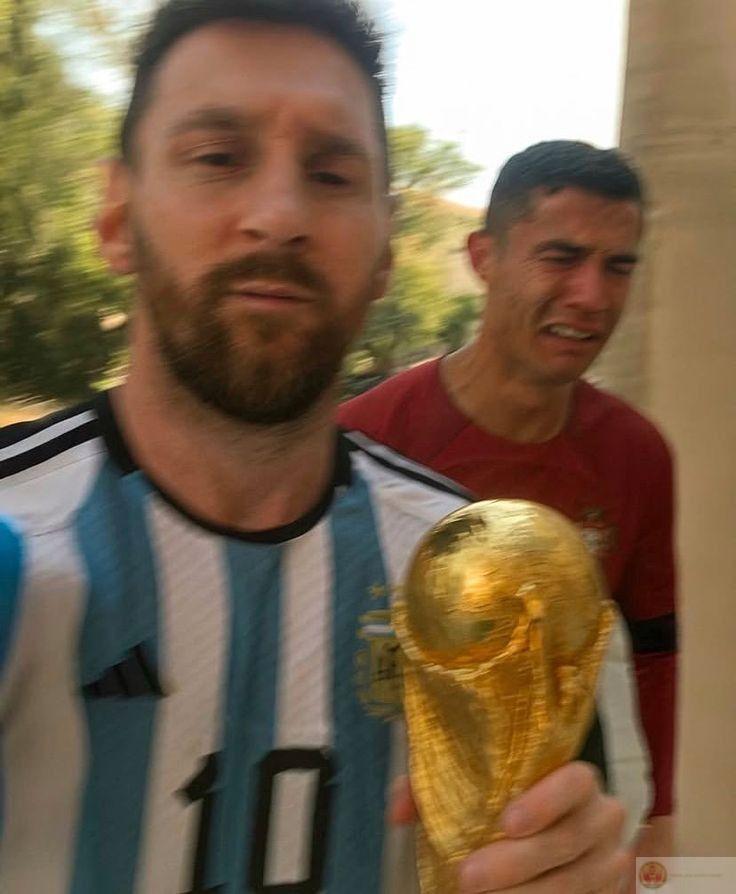 Ảnh chế Messi khóc được chế lại hài hước nhưng vẫn mang tính biểu tượng